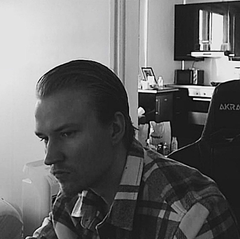 Kirdez - Myy CS2 Skinit nopeasti - CSKeisari